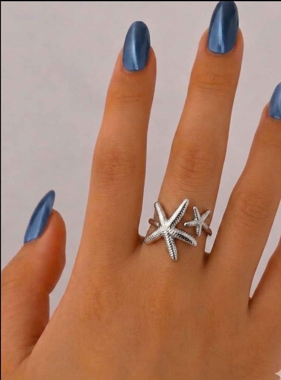 Anillo Abierto de Doble Estrella de Mar