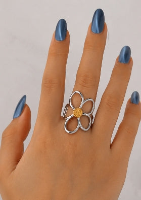 Anillo Abierto con Diseño Floral
